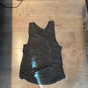 Lululemon size 6